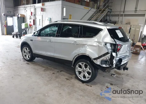 2019 Ford Escape Titanium из США, поврежденный, VIN 1FMCU9J95KUA52315